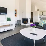 5 Person In * Karrebæksminde