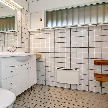 בית נופש 5 Person In *