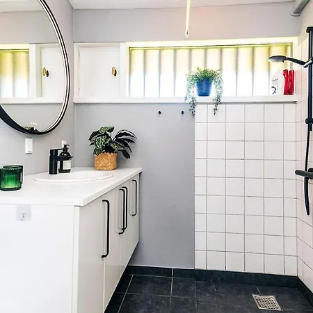 5 Person In Karrebæksminde